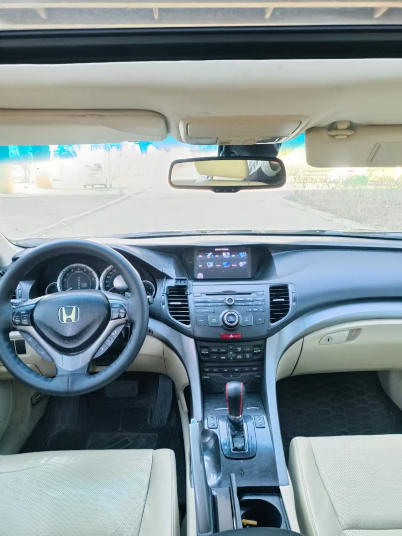 青岛12年本田思铂睿5