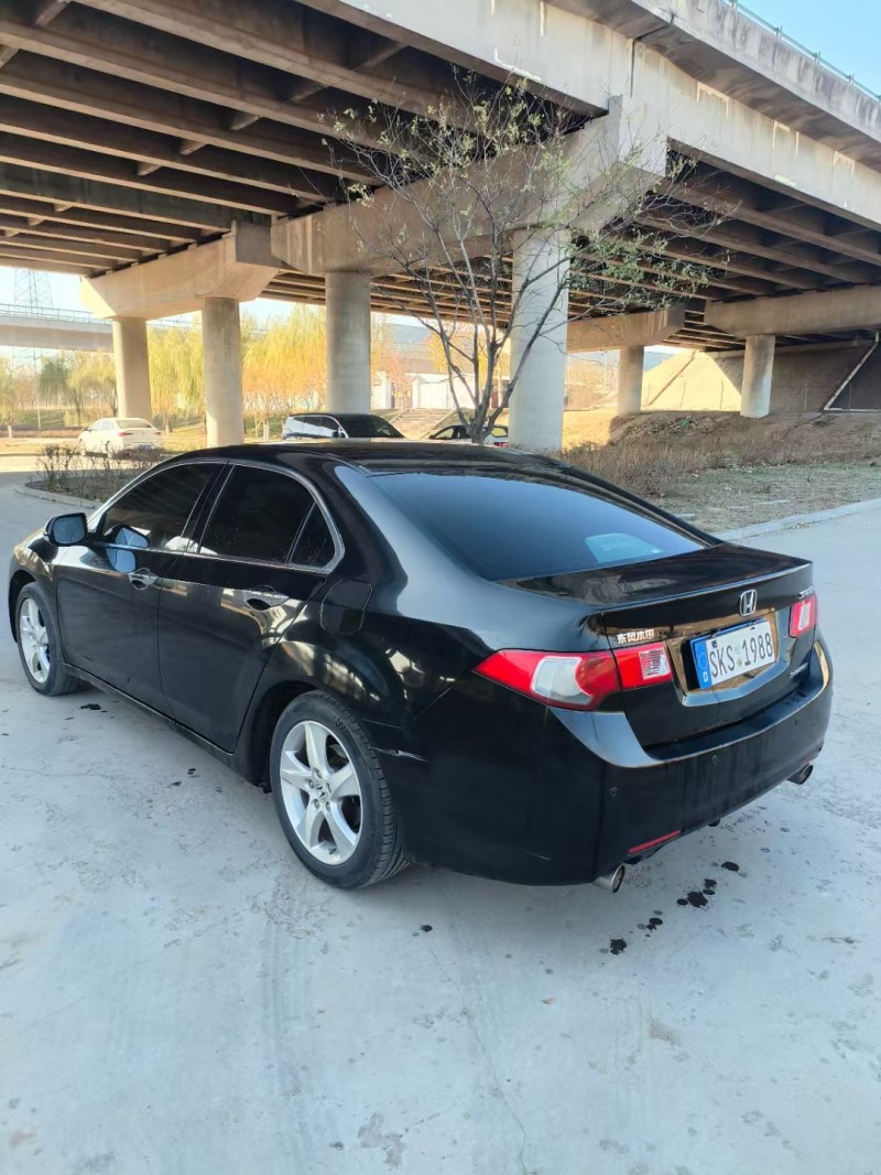 青岛12年本田思铂睿7