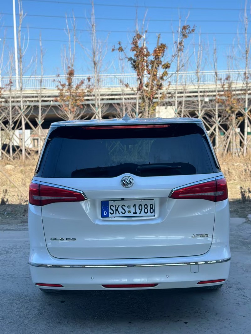 青岛21年别克GL88