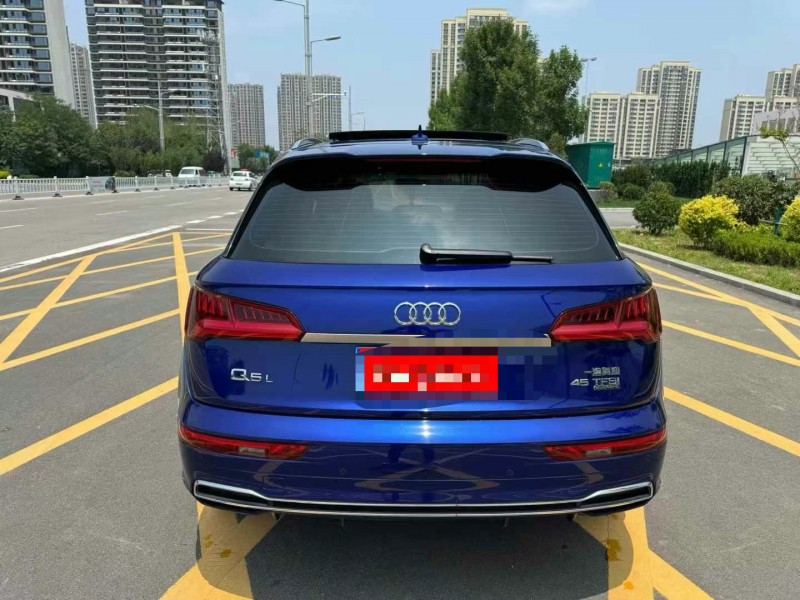 济宁20年奥迪Q59