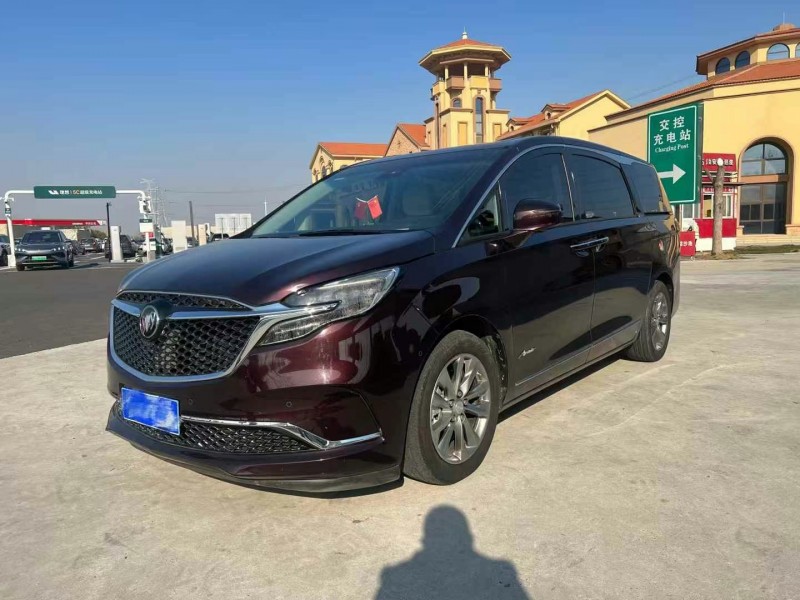 青岛21年别克艾维亚4