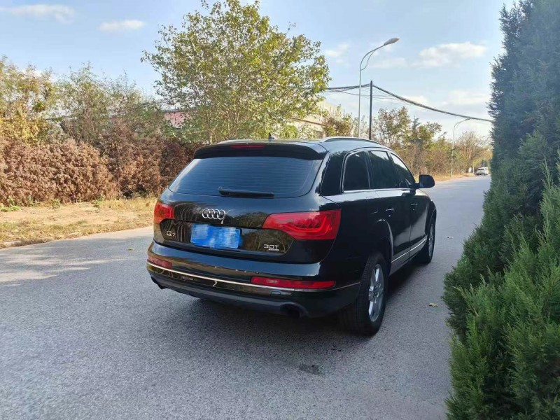 青岛11年奥迪Q79