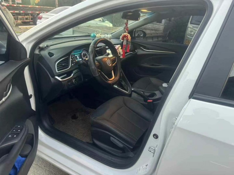 徐州21年别克英朗9