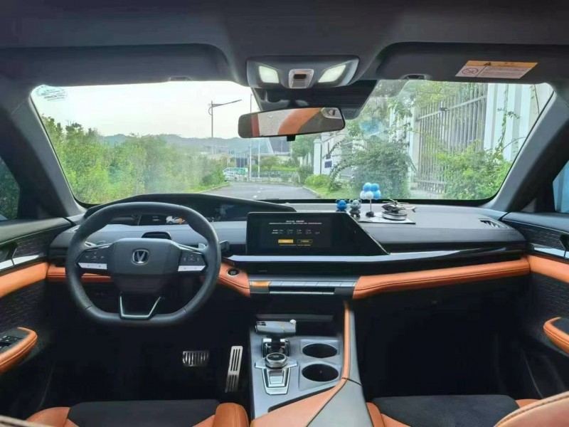 东莞24年长安汽车UNI-V5