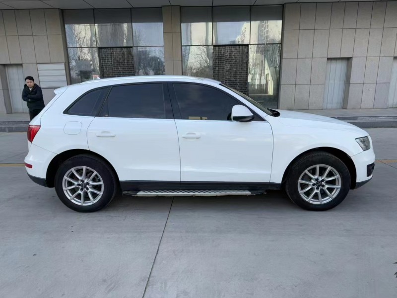 济宁12年奥迪Q57