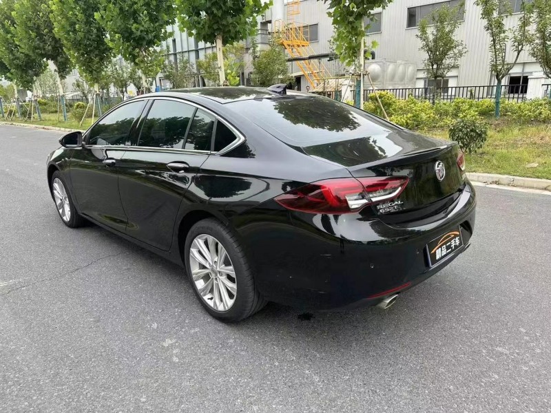 徐州22年别克君威5