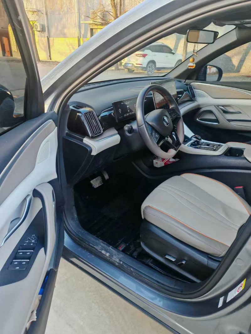 保定24年比亚迪宋6