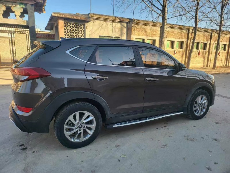 保定18年现代途胜4