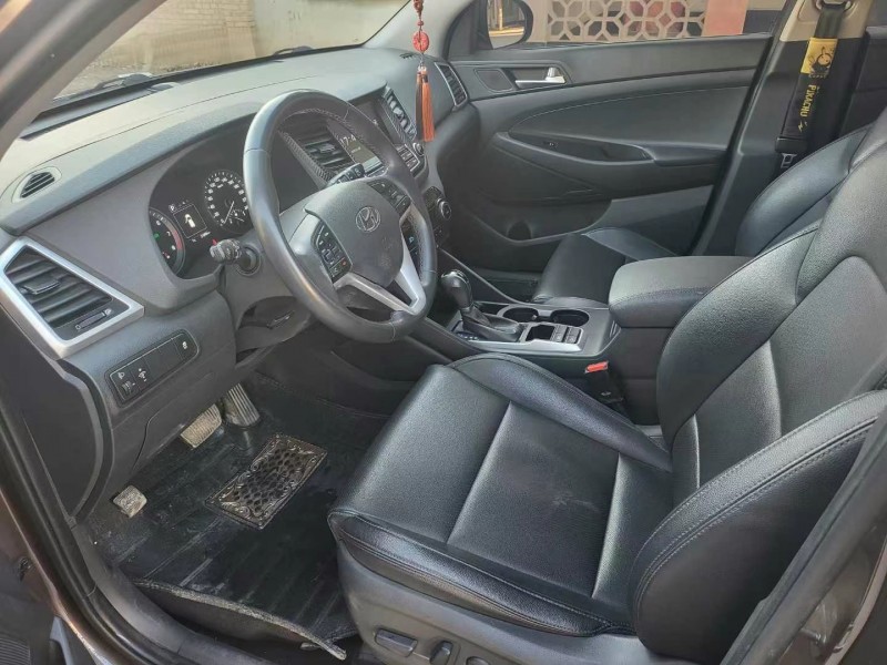 保定18年现代途胜6