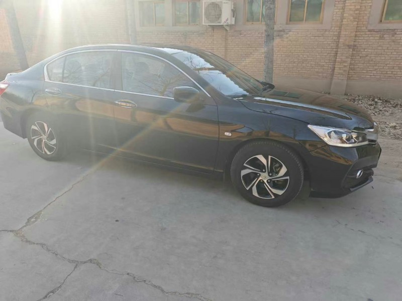 保定16年本田雅阁2