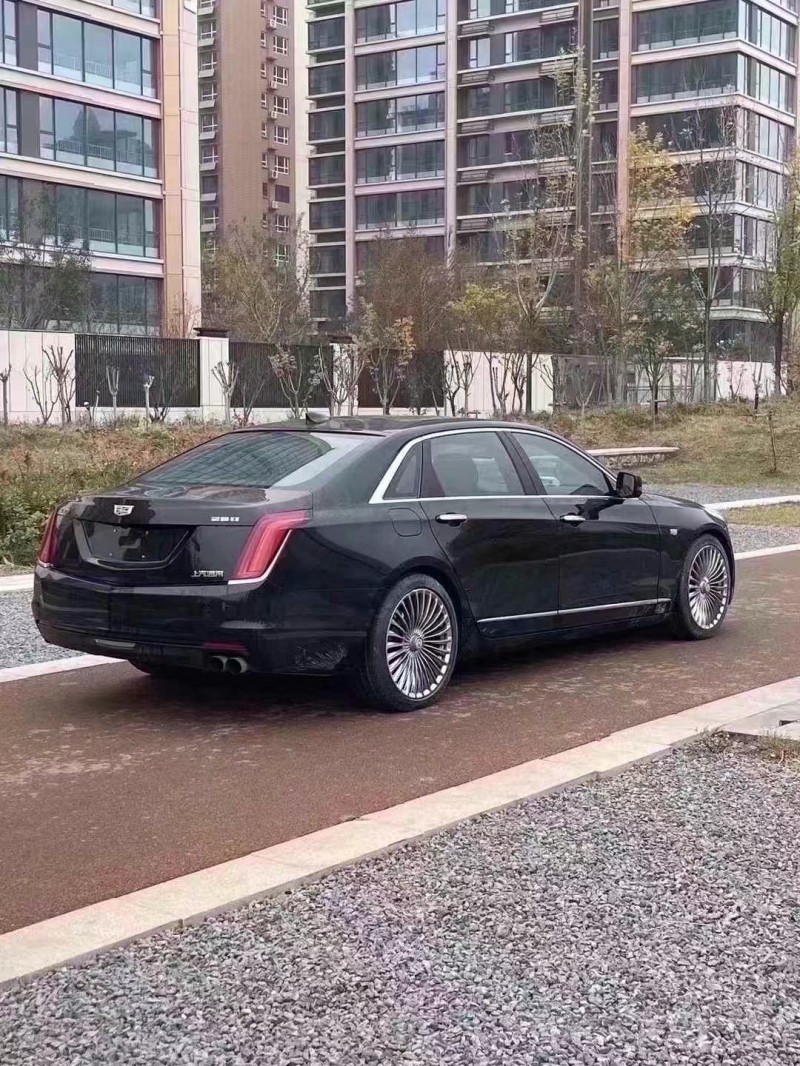 煙臺18年凱迪拉克CT69