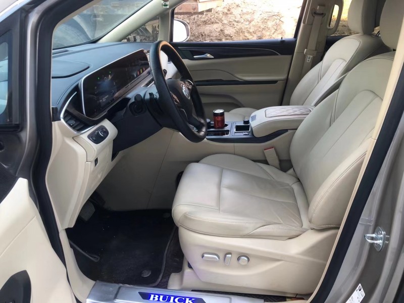 青岛23年别克GL84