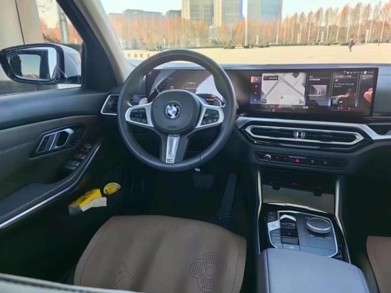 保定23年宝马3系6