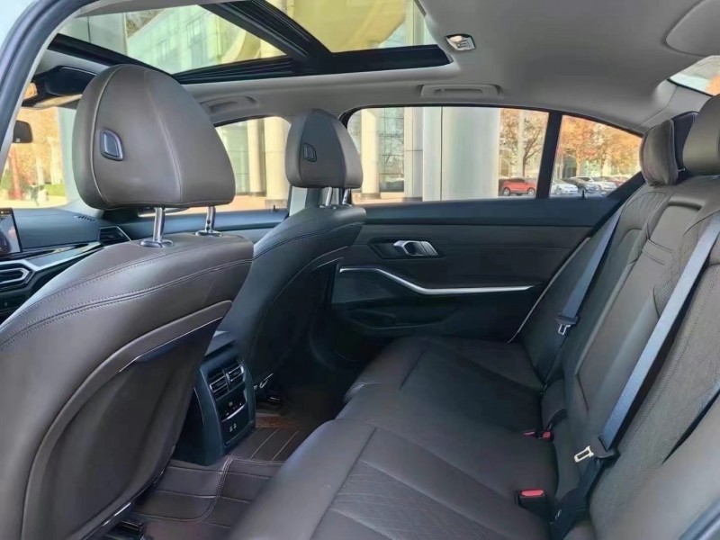 保定23年宝马3系7