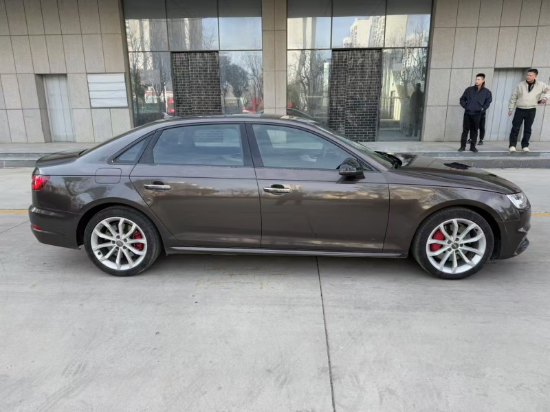 济宁18年奥迪A4L7