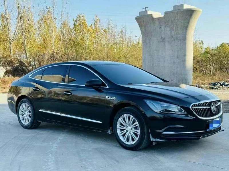 济宁19年别克君越3