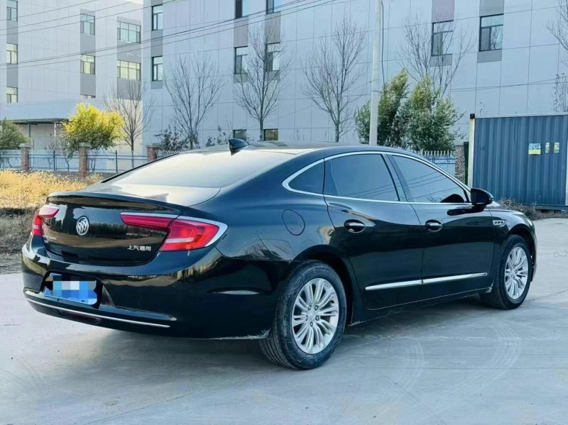 济宁19年别克君越5