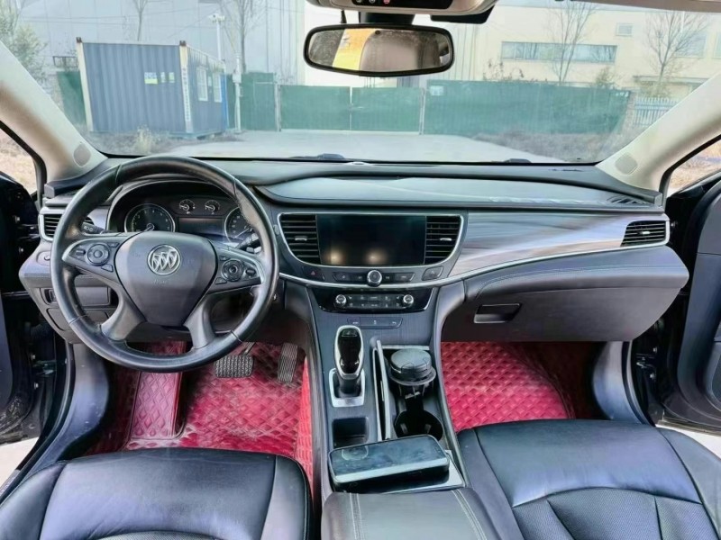 济宁19年别克君越7