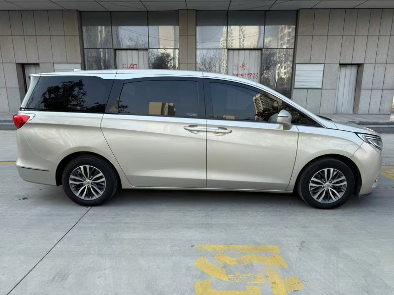 济宁18年别克GL87