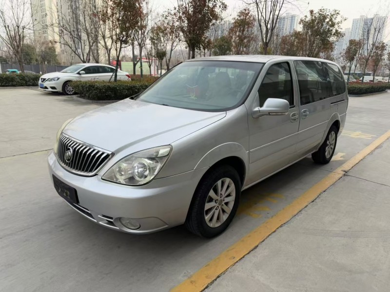 济宁16年别克GL83