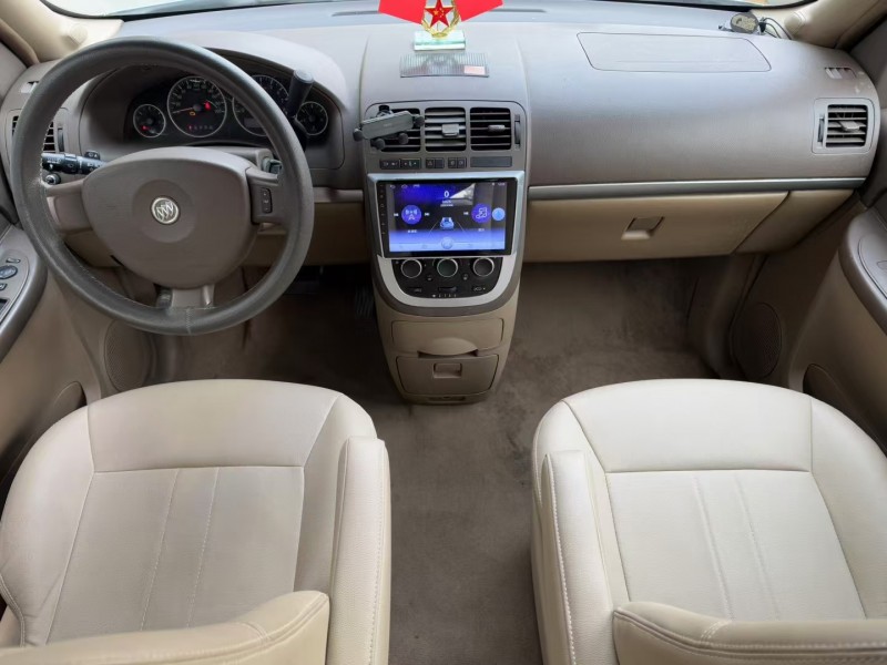 济宁16年别克GL84