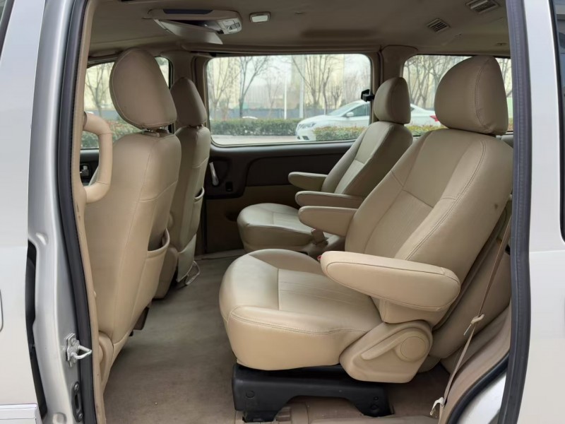 济宁16年别克GL86