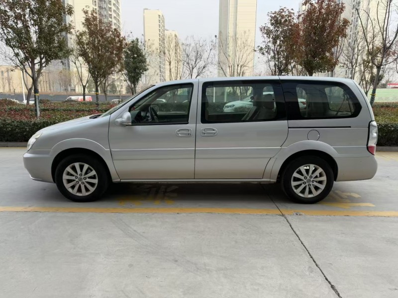 济宁16年别克GL88