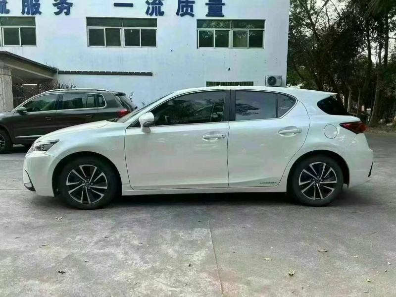 广州20年雷克萨斯CT2