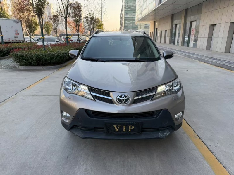 济宁14年丰田RAV4荣放1