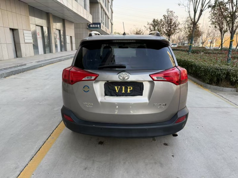 济宁14年丰田RAV4荣放9