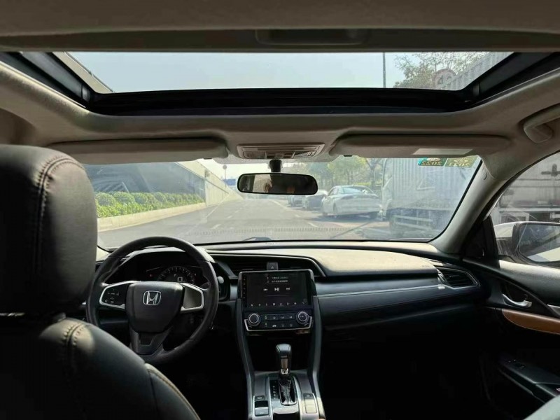 广州17年本田思域5