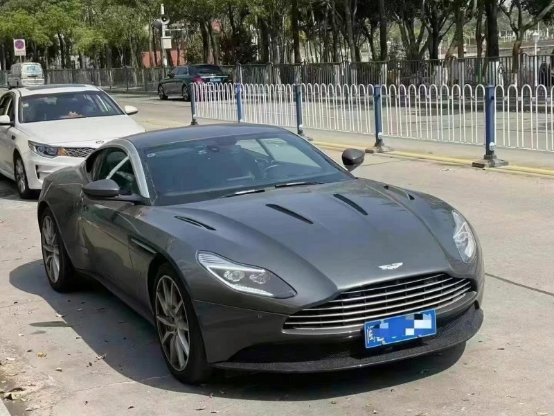广州18年阿斯顿·马丁DB112