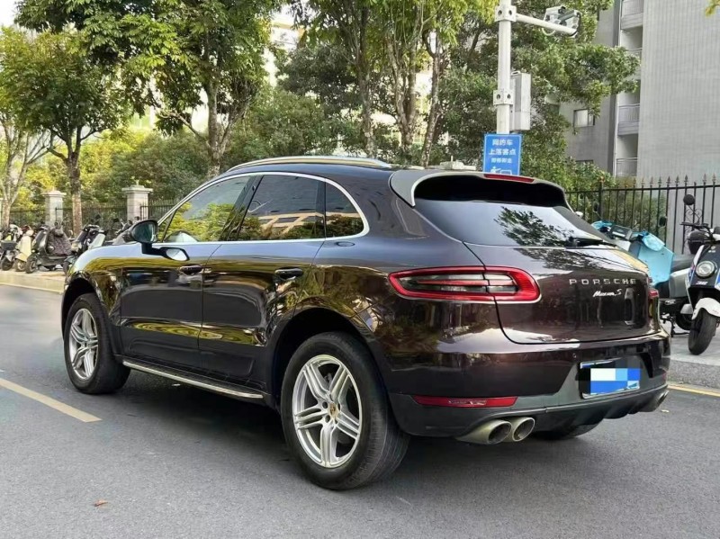 广州16年保时捷Macan8