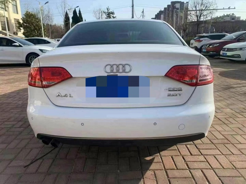 青岛11年奥迪A4L3