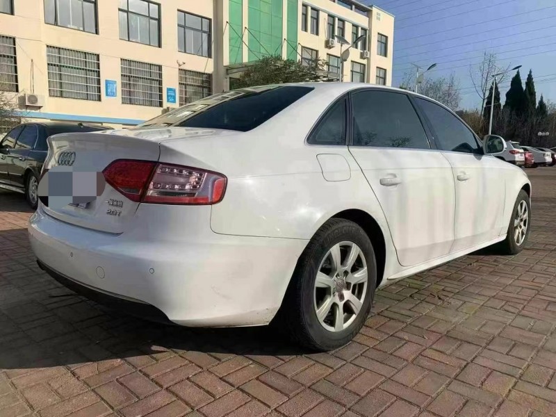 青岛11年奥迪A4L4