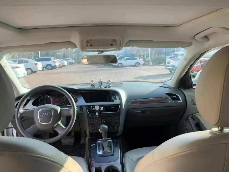 青岛11年奥迪A4L9