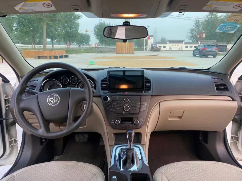 徐州12年别克君威3