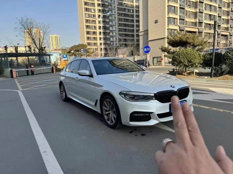 东营17年宝马5系3