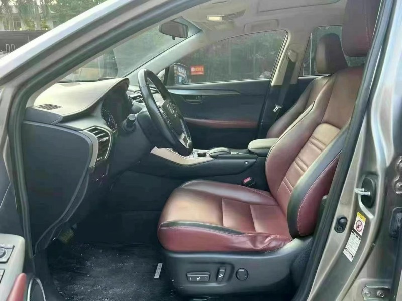 广州16年雷克萨斯NX4