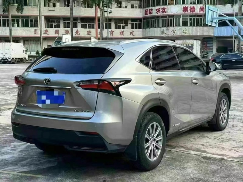 广州16年雷克萨斯NX7