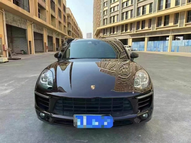 广州16年保时捷Macan1