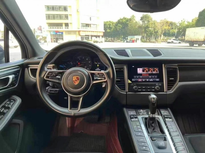 广州16年保时捷Macan3
