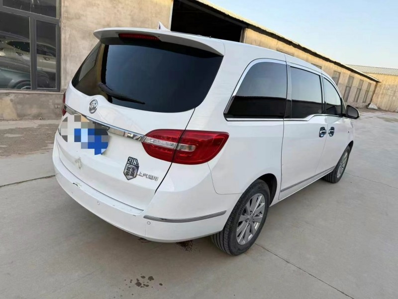 济宁18年别克GL86