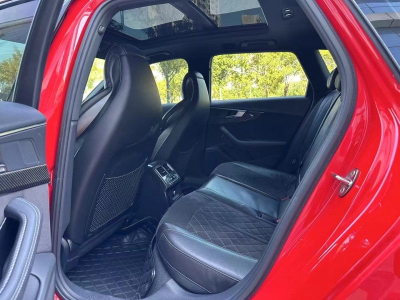 济宁19年奥迪RS46