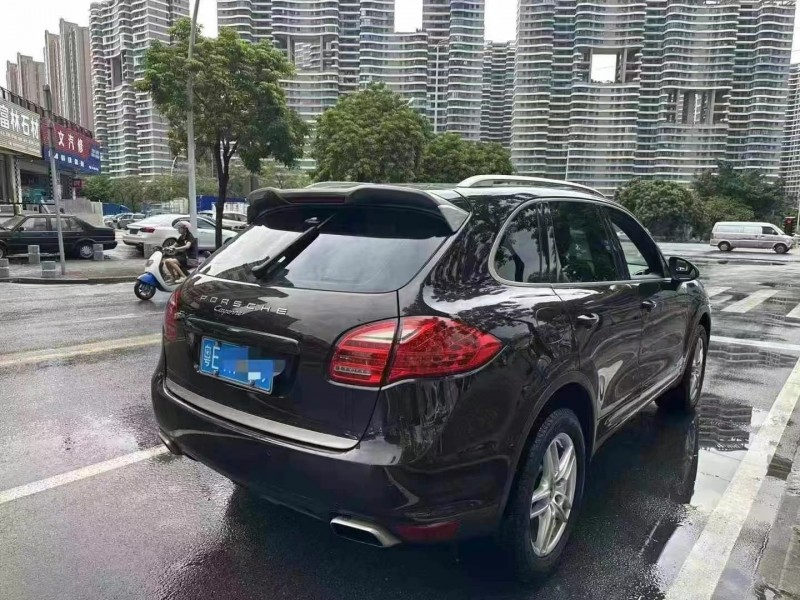 广州14年保时捷卡宴7