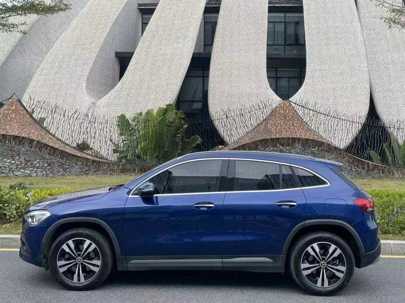 广州21年奔驰GLA7