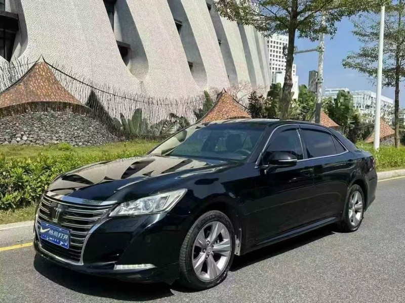 深圳16年豐田皇冠2