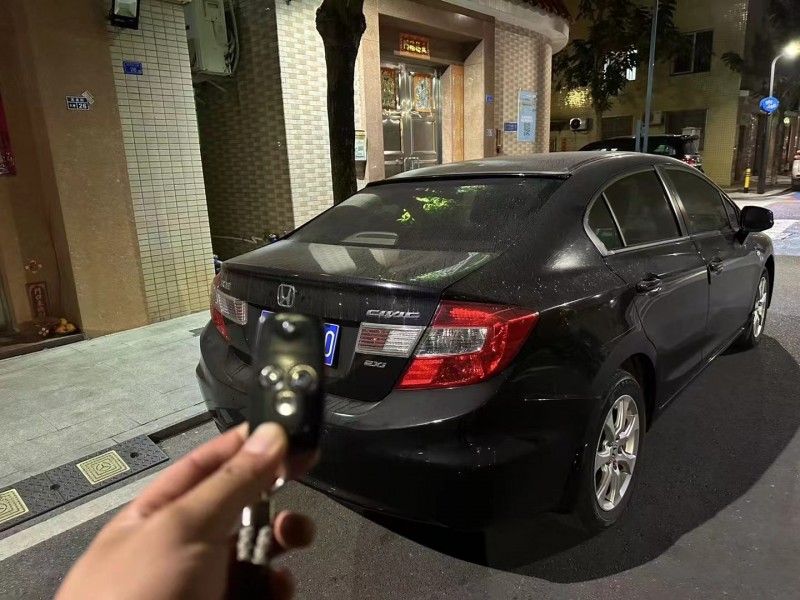 广州13年本田思域2