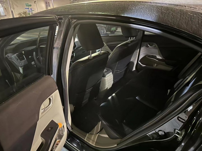 广州13年本田思域6