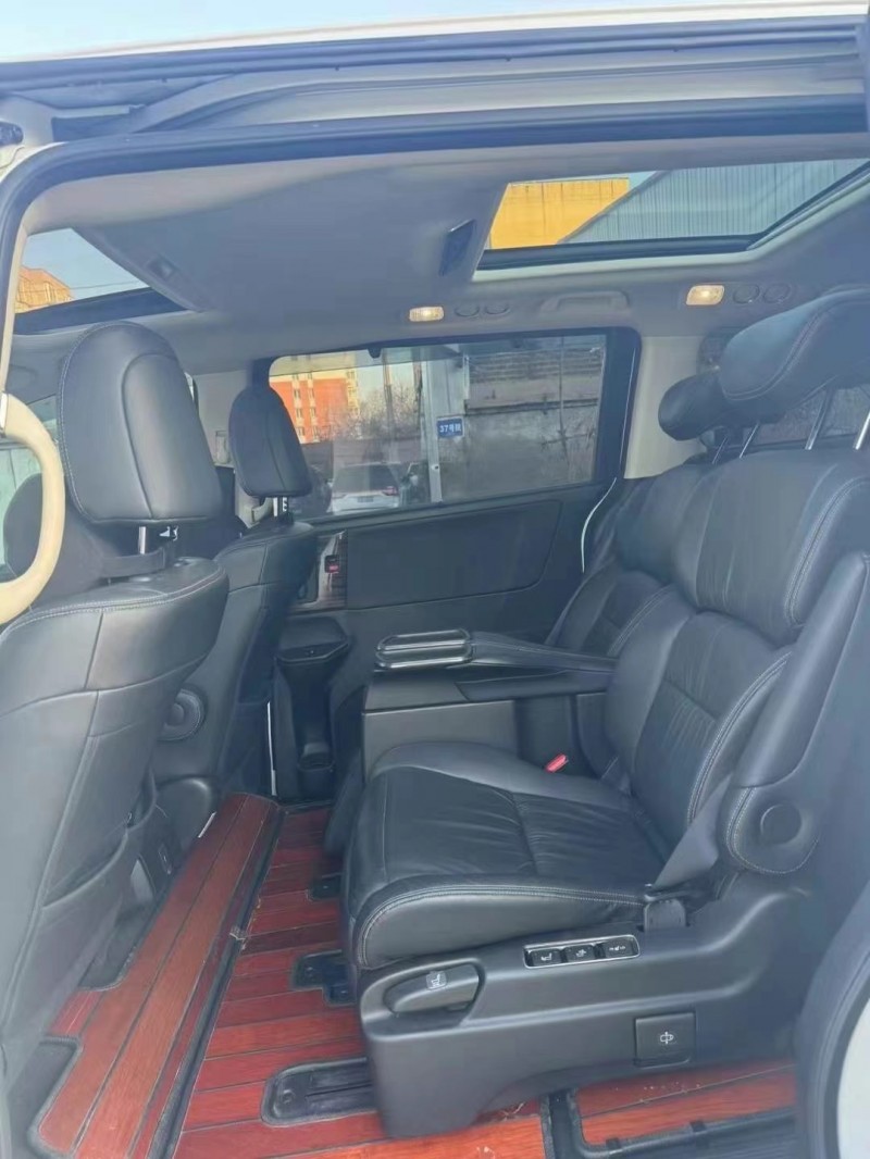 济宁17年本田艾力绅6